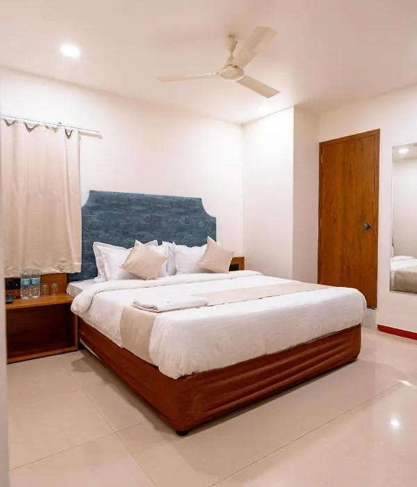 Hotel Silver Tree-1